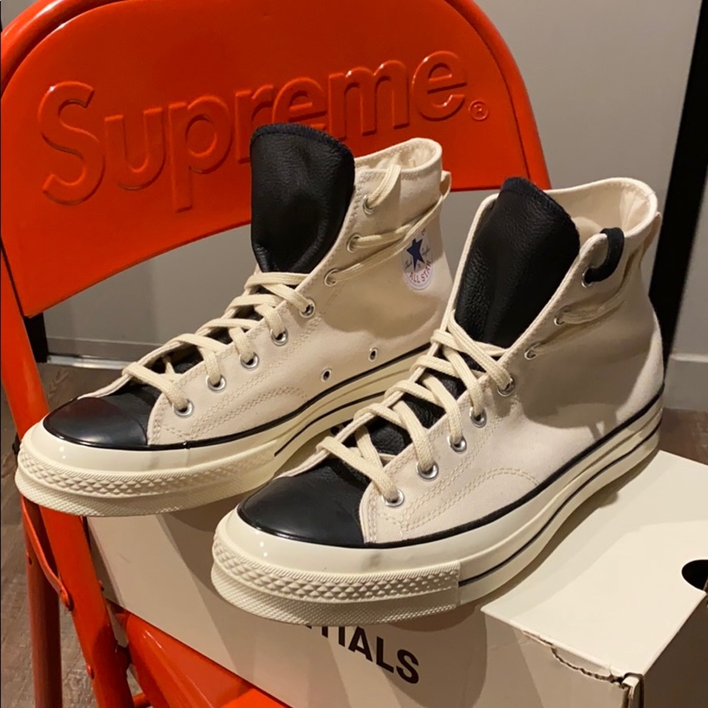 Fear of God Essentials - Picture 2 of 3